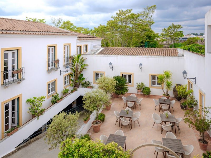 Évora Light & Patio Retreat em Évora